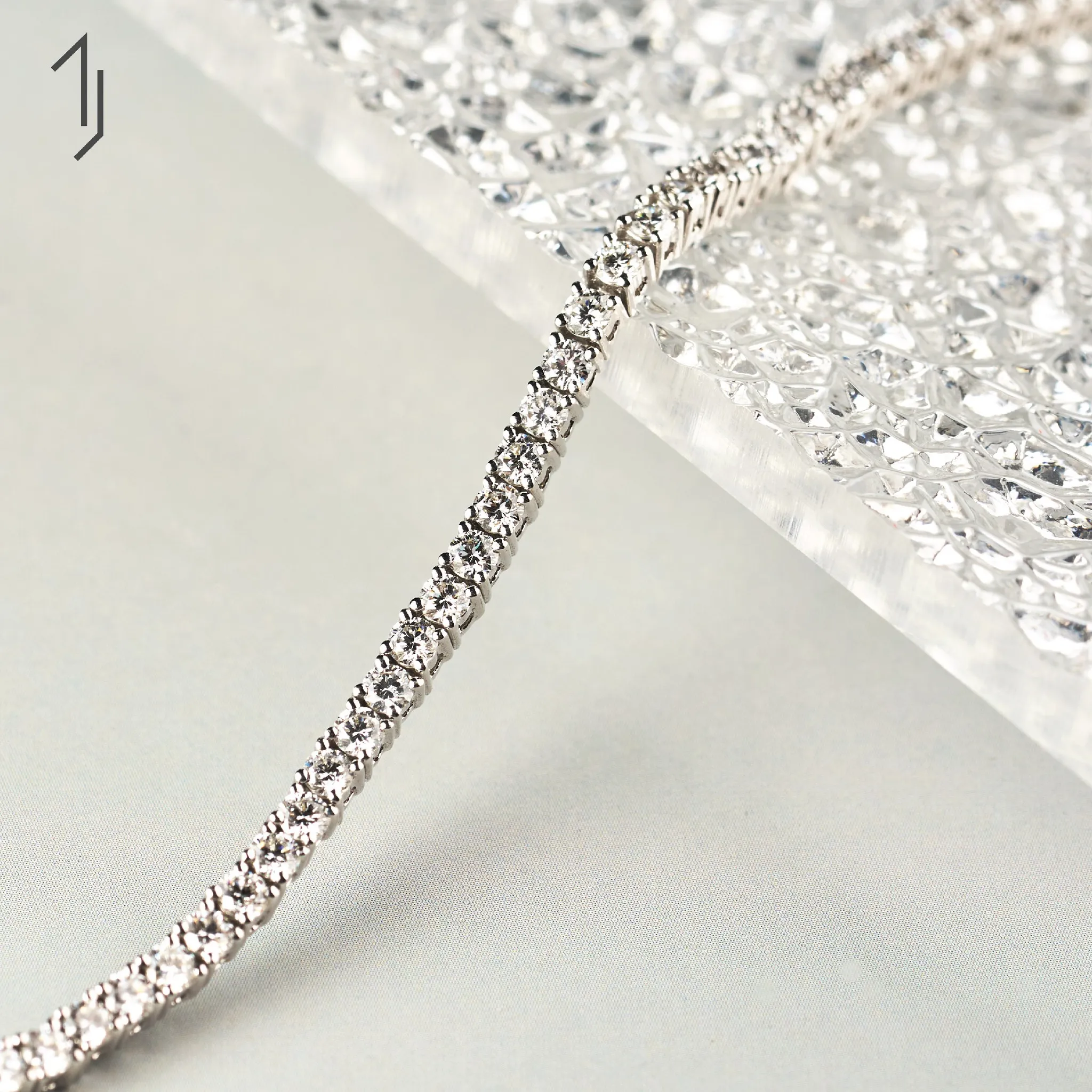 tailored jewel-carousel-3